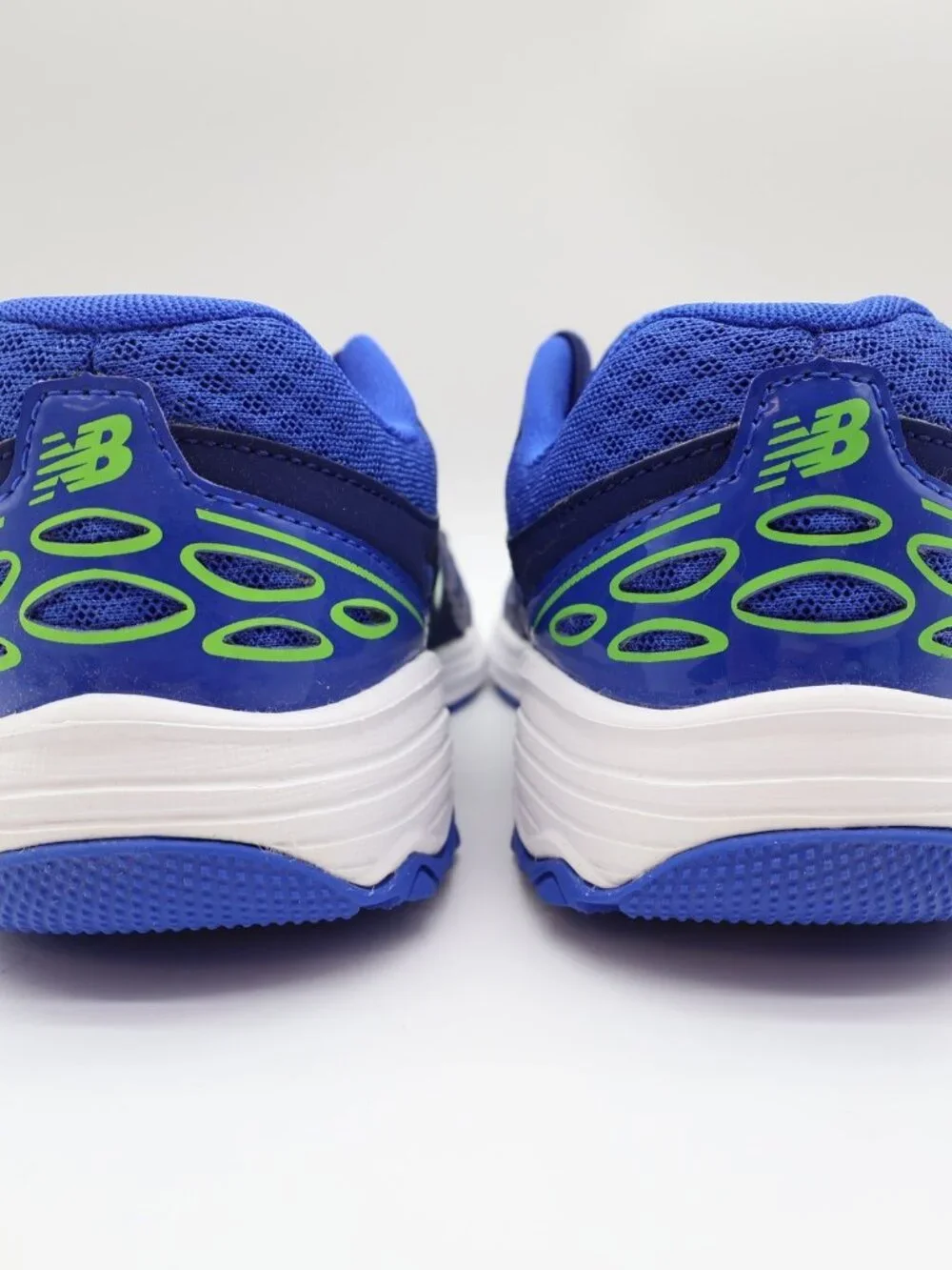 New Balance 680 Kids Running Shoes 4.5 Blue Mesh TechRide KR680BTY